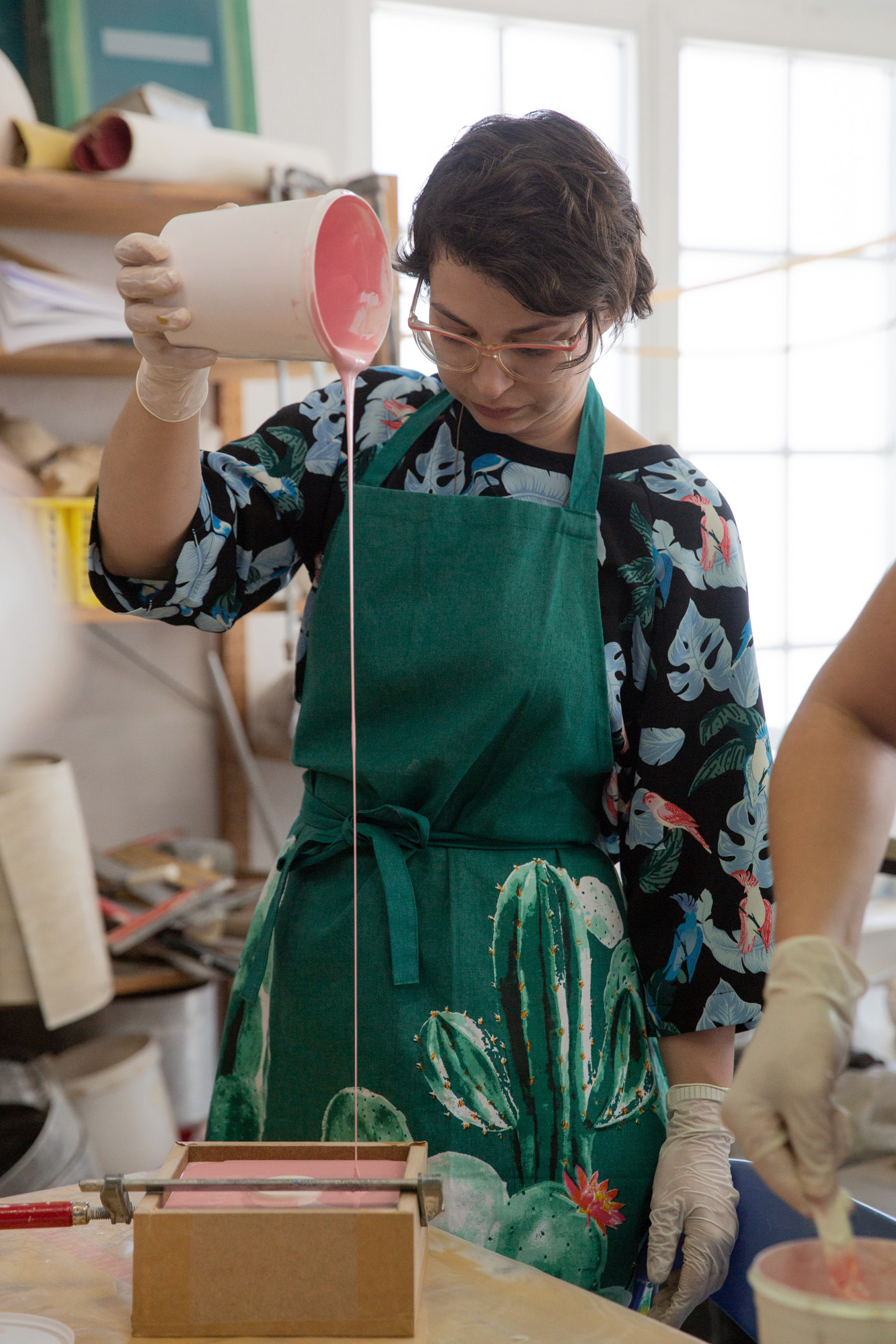 Jesmonite mit Claire Baily und Olivia Aspinall Creative Region