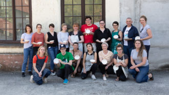 JesmoniteWorkshop_Gruppenbild_Credits: Letitia Lehner